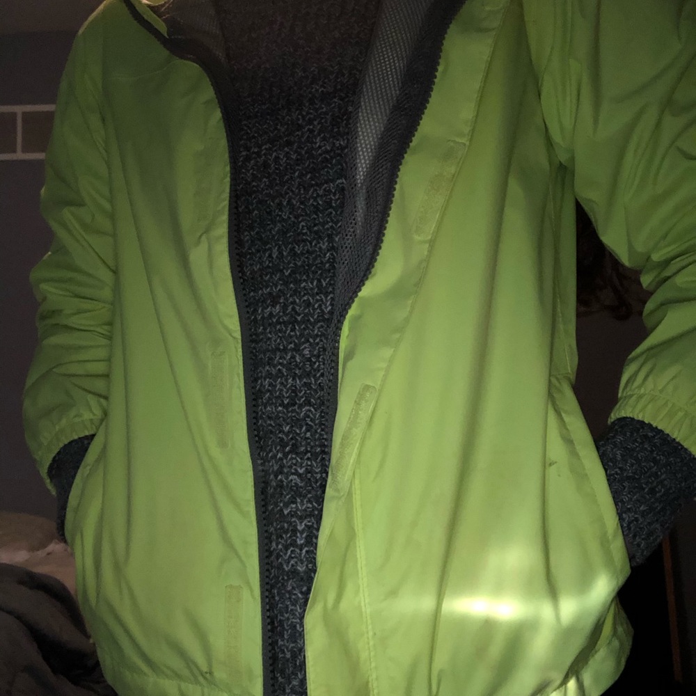 💛Neon yellow North Face rain jacket💛